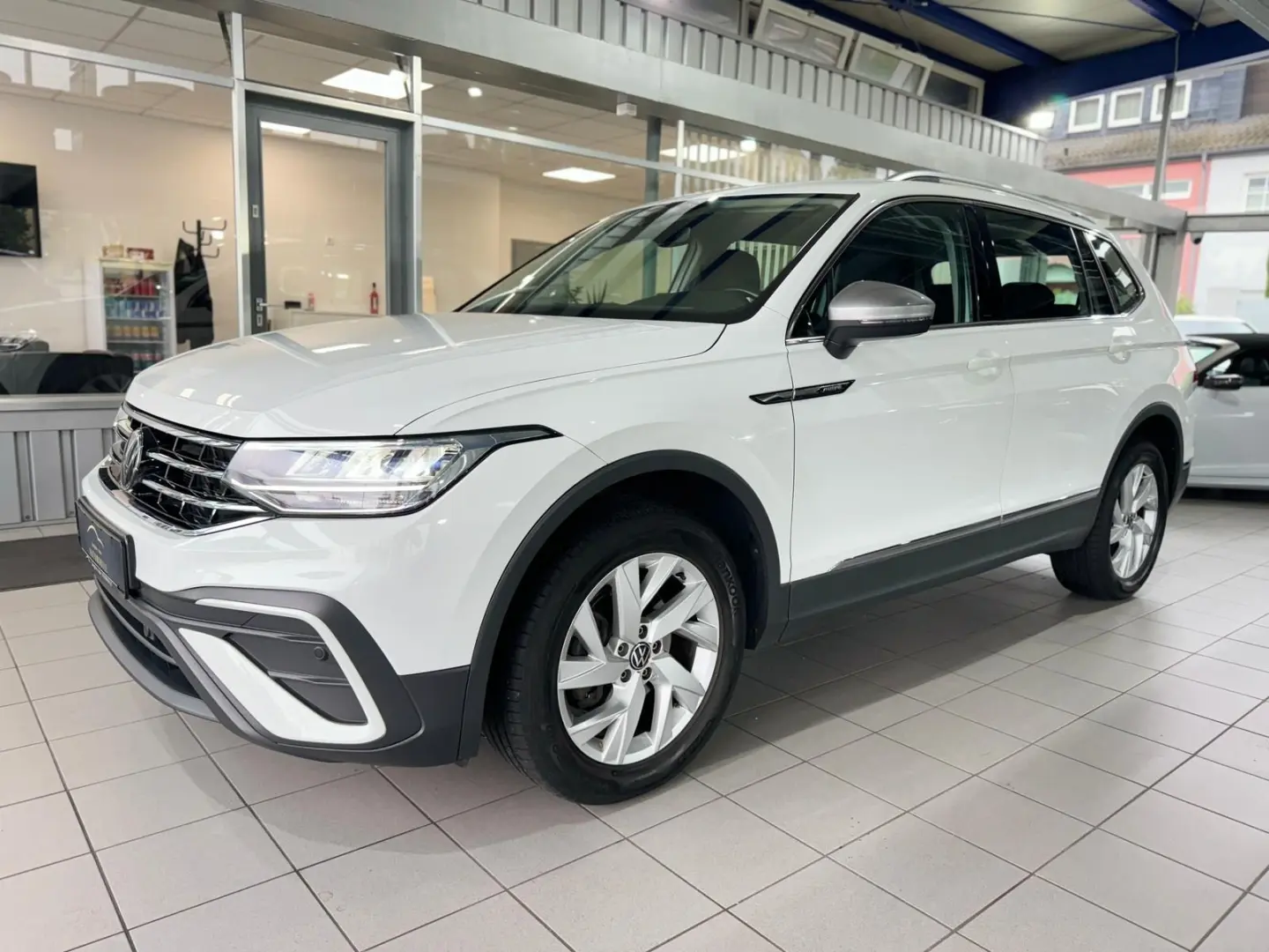 Tiguan Allspace Life 2.0 TDI DSG LED VIRT PDC
