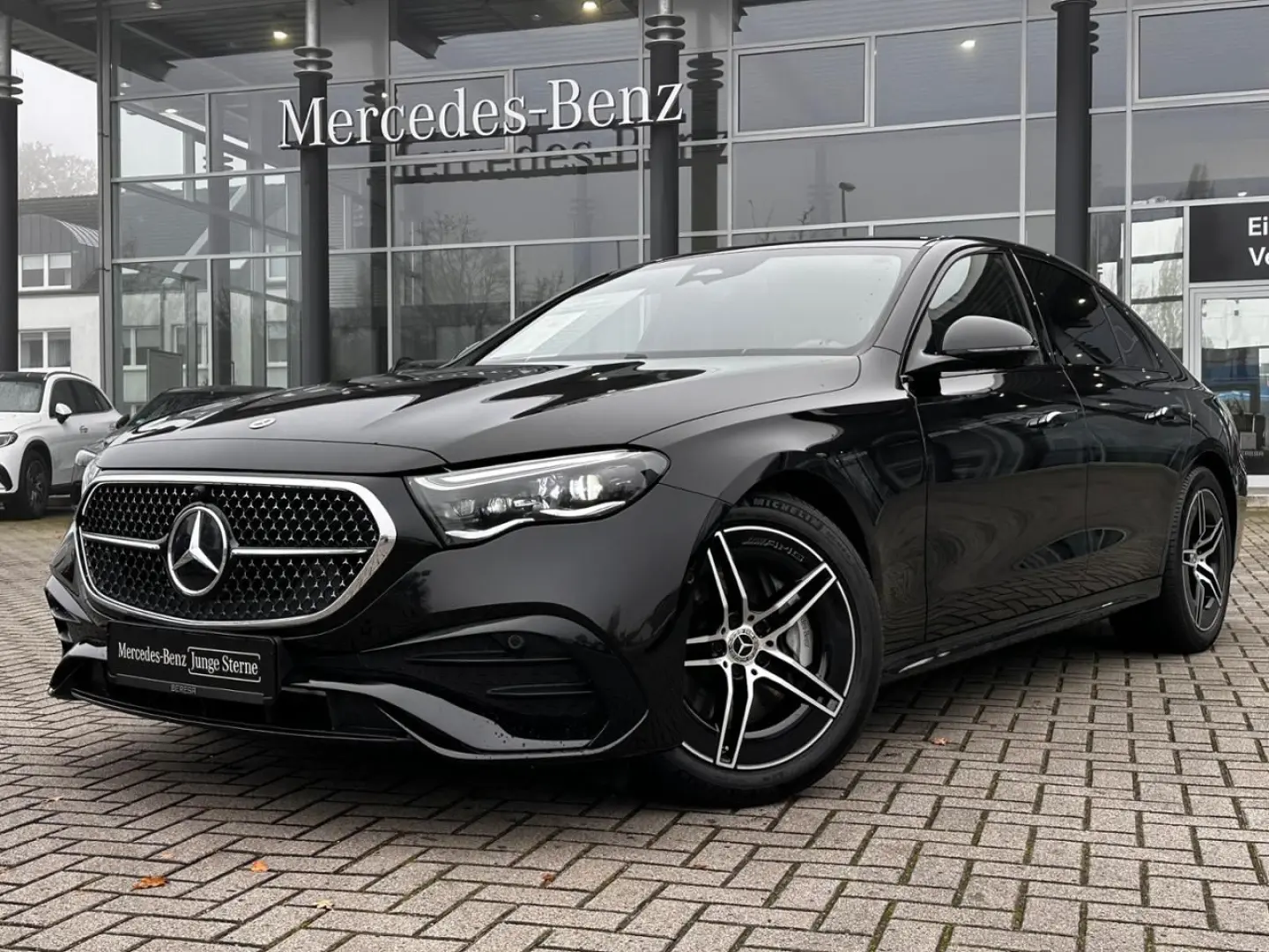 E 200 AMG Night Superscreen Digital Light 360