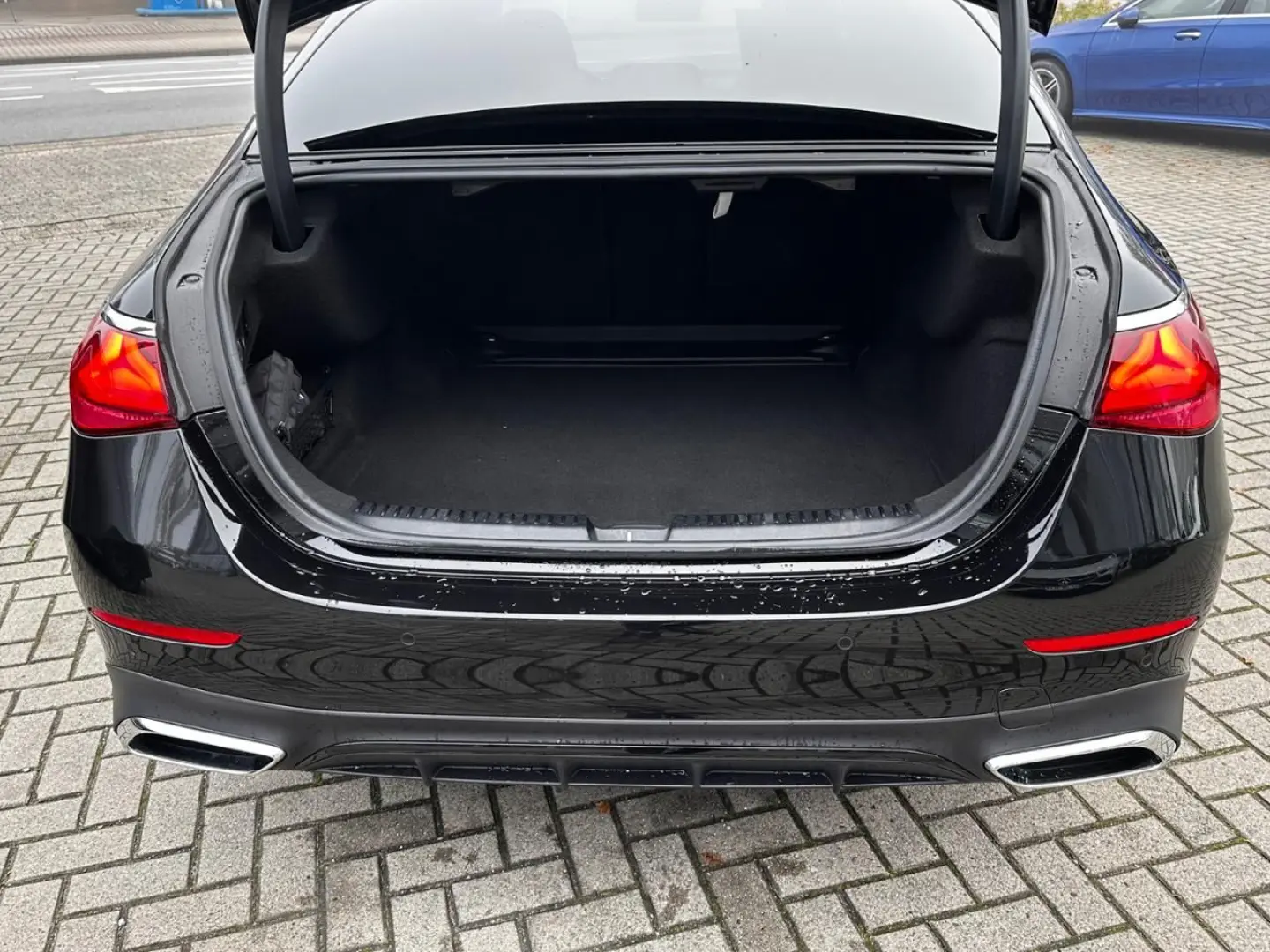 E 200 AMG Night Superscreen Digital Light 360