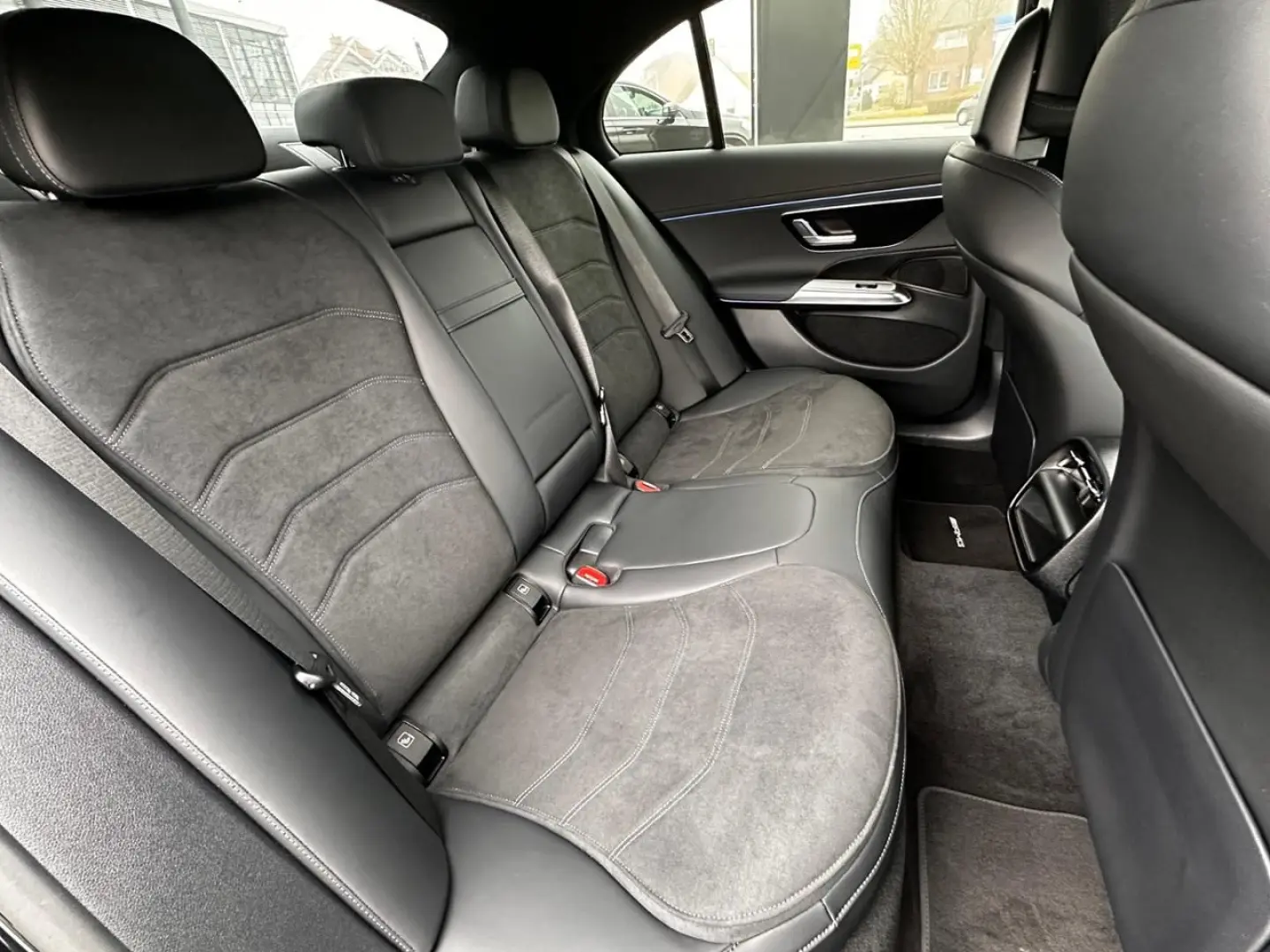 E 200 AMG Night Superscreen Digital Light 360