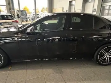 E 200 AMG Night Superscreen Digital Light 360