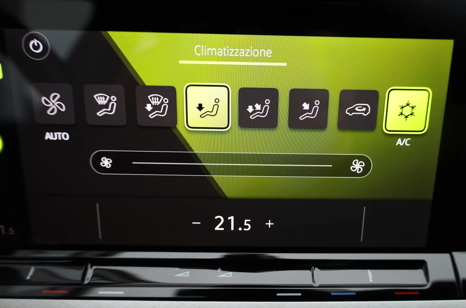 Pret NET 16528 Euro - Pret BRUT 19999 Euro