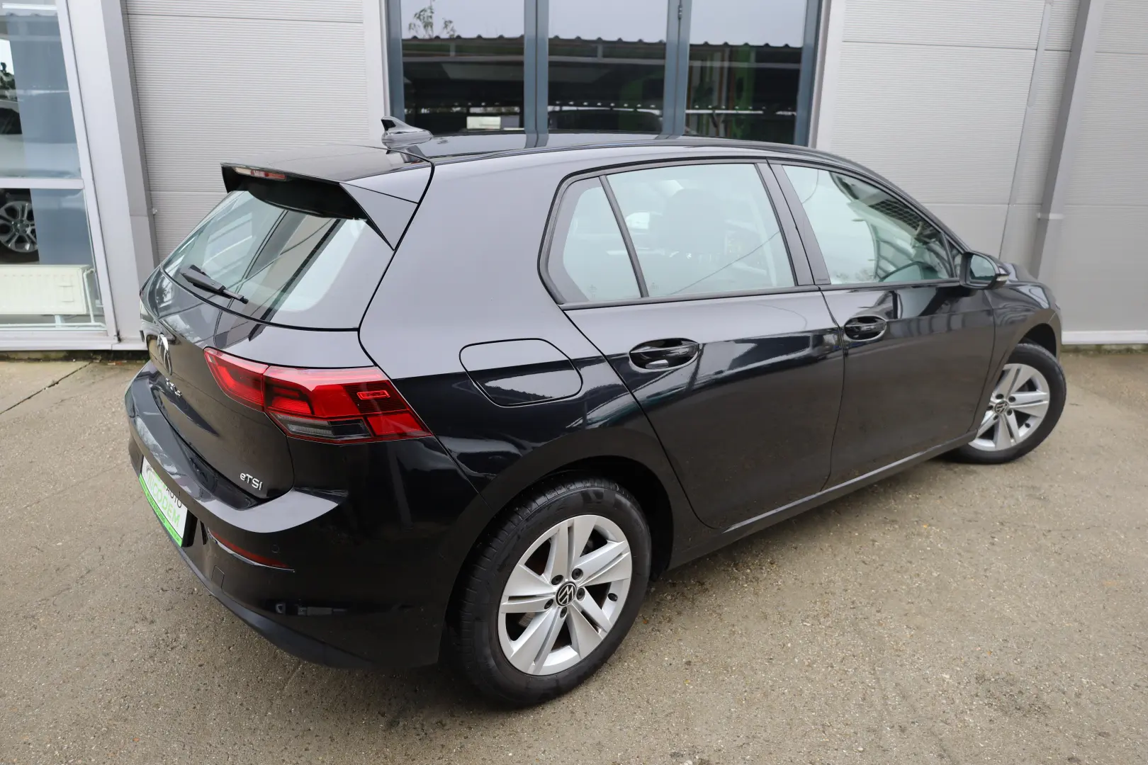 Pret NET 16528 Euro - Pret BRUT 19999 Euro