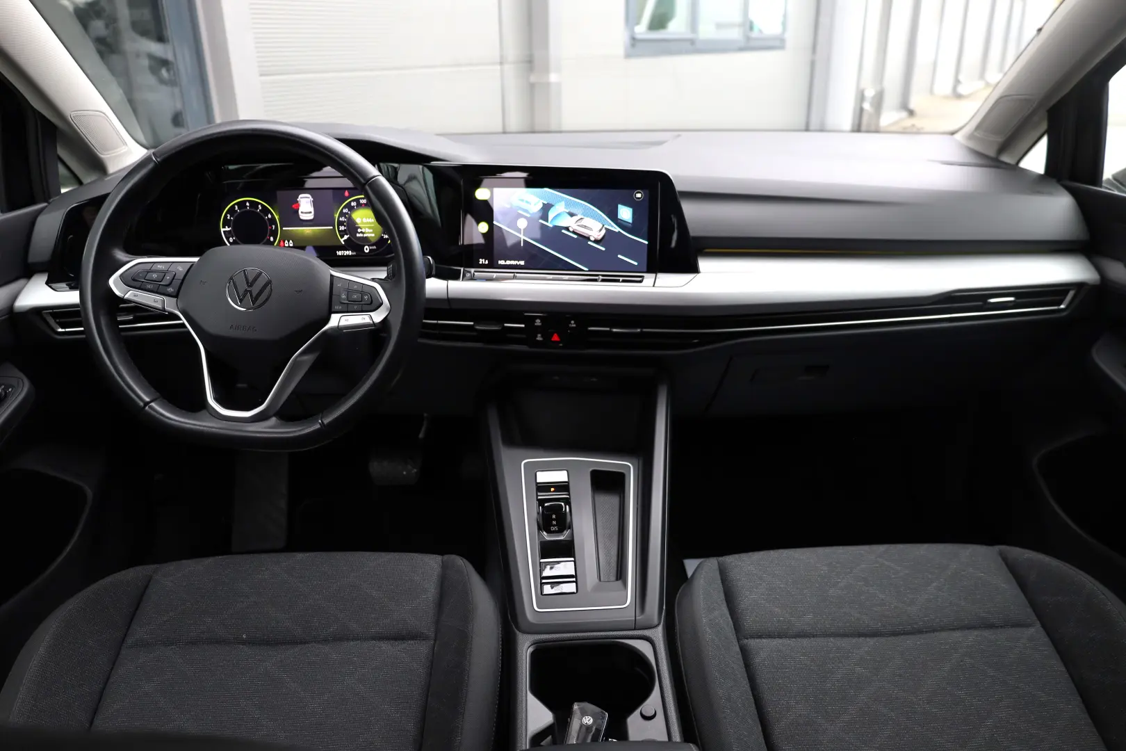 Pret NET 16528 Euro - Pret BRUT 19999 Euro