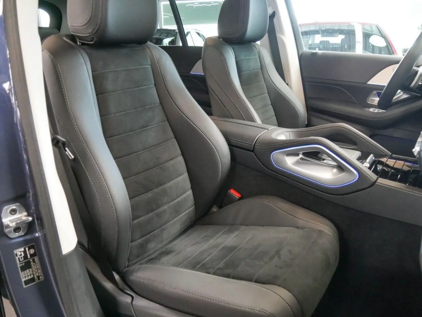 GLE 450 4M AMG NIGHT PANO MEM AIRMATIC KEYL 360