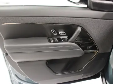 Range Rover Sport P460e Hybrid Dynamic HSE Pano