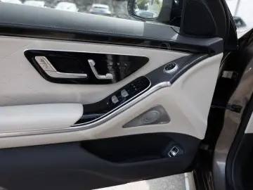 S 450 d 4M L AMG-Sport Pano Burm HUD Distr Airm