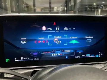 C 300 d AMG-Line Night DISTR HUP Standhz KEYLESS