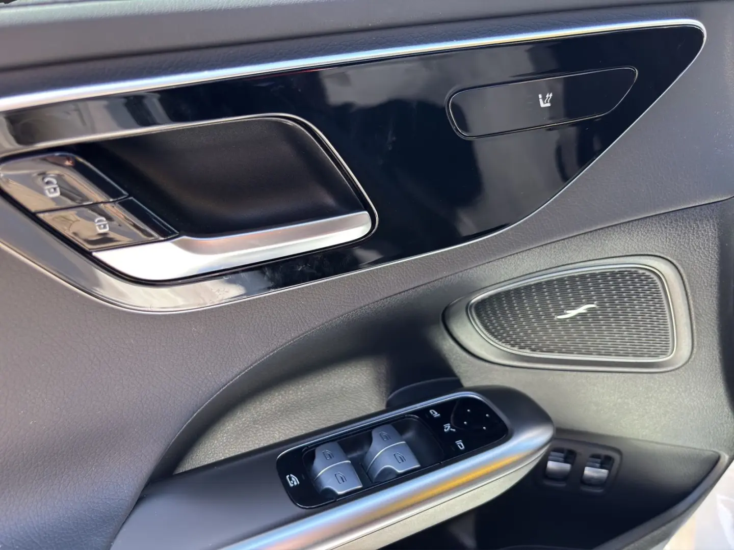 C300e   Lim.   AHK   AMG & Night  Garantie