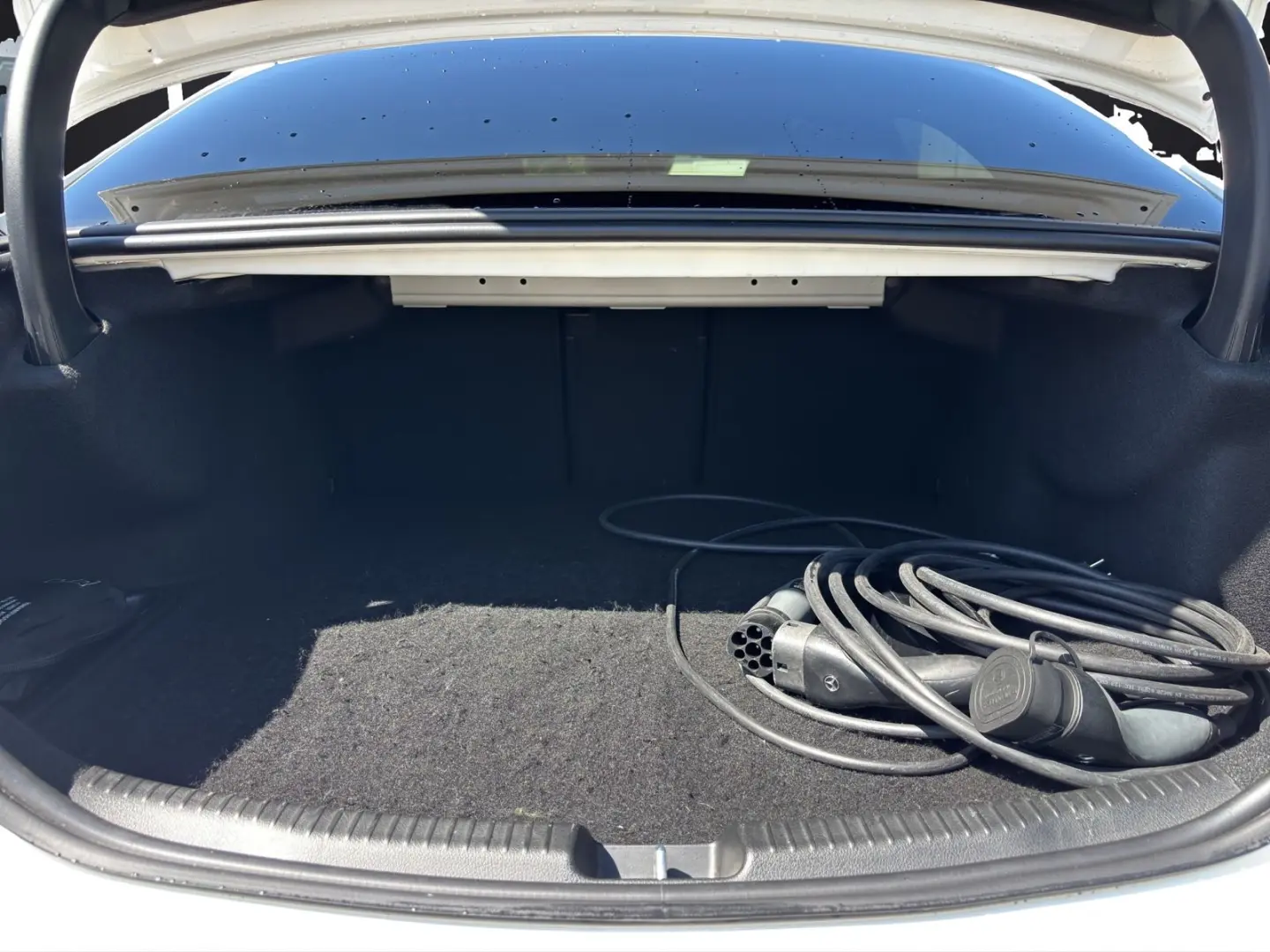 C300e   Lim.   AHK   AMG & Night  Garantie