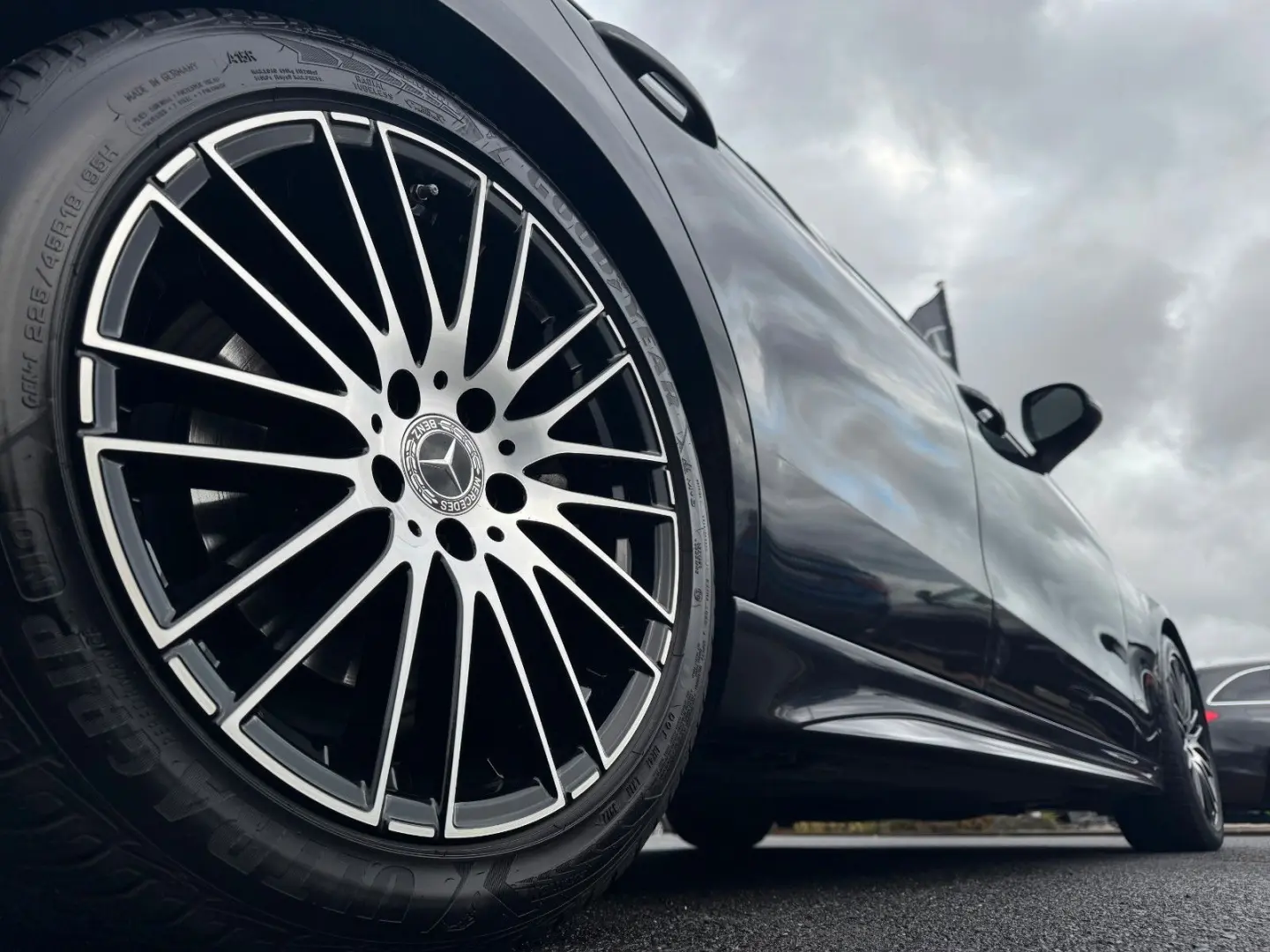 C 300d AMG AHK RFK Ambiente Night SportfahrW