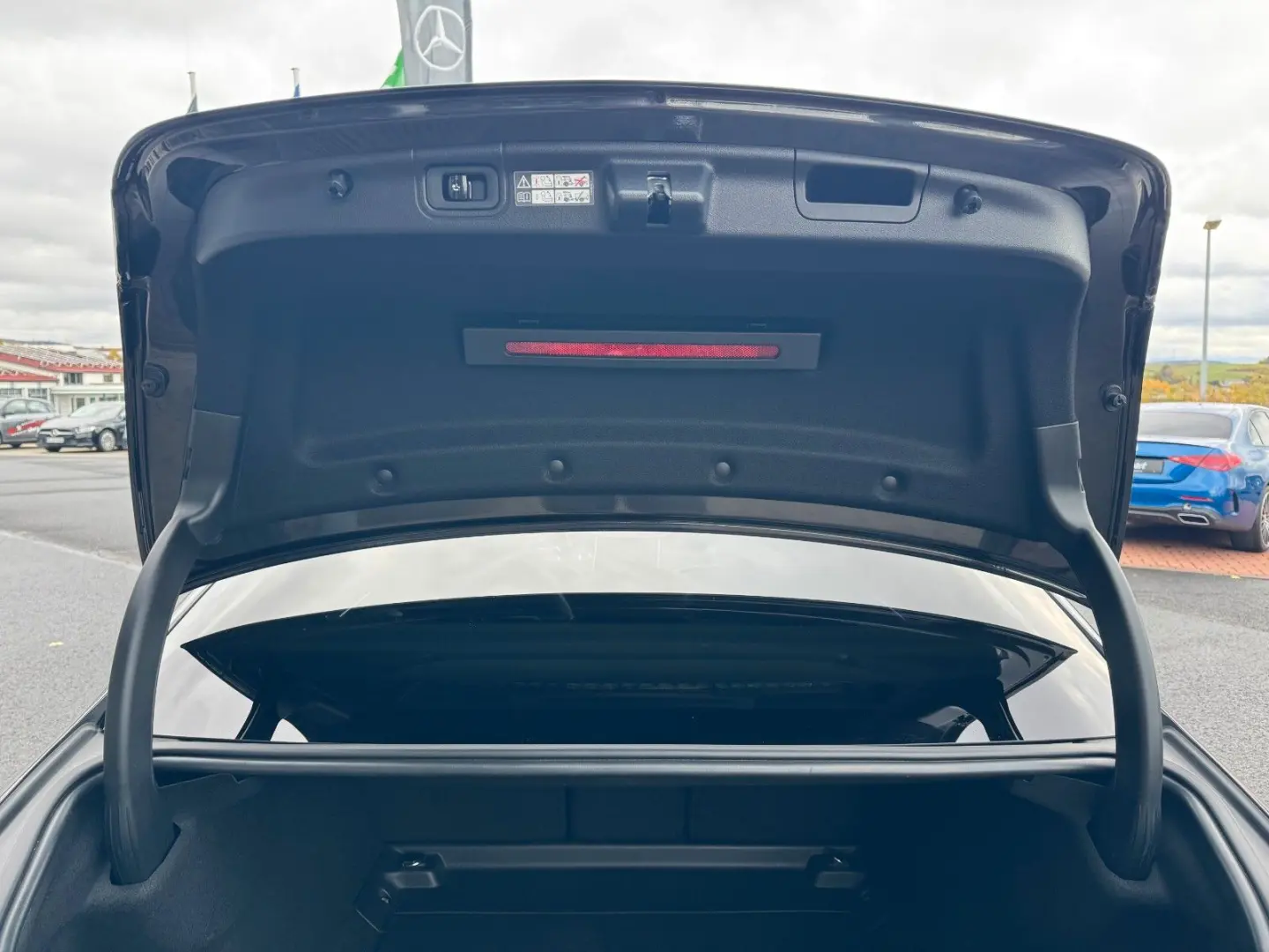 C 300d AMG AHK RFK Ambiente Night SportfahrW