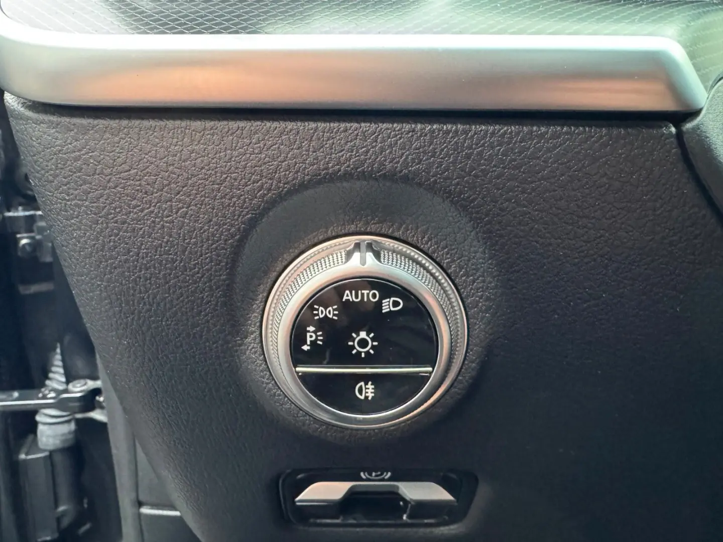 C 300d AMG AHK RFK Ambiente Night SportfahrW