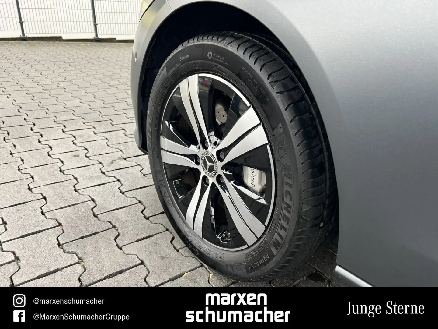 C 300 e AVANTGARDE Night 360  AdvSound Ambiente