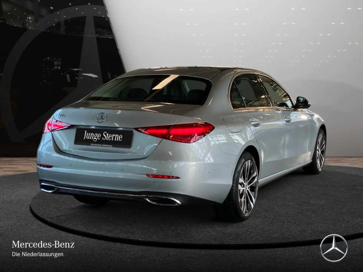 C 300 e Avantgarde LED Distr Kam NaviPrem Ambi