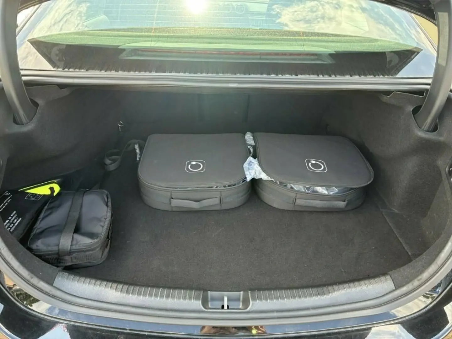 C 300 e AMG AUT Kam. KeyLess KlimaA LED LM Navi