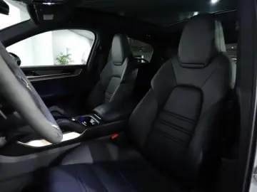 Cayenne Coupe E-Hybrid