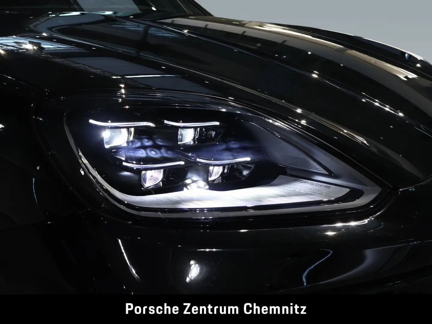 Cayenne E-Hybrid Luftfed.;BOSE;HD-Matrix;22