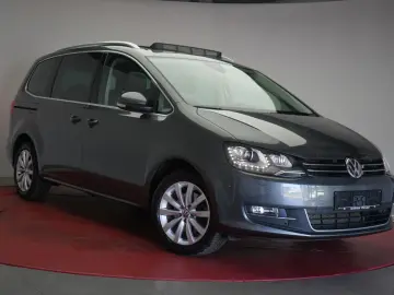 Sharan 2.0 TDI DSG Highline Navi Leder ACC Kamer