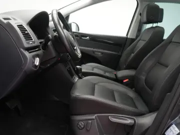 Sharan 2.0 TDI DSG Highline Navi Leder ACC Kamer