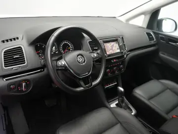 Sharan 2.0 TDI DSG Highline Navi Leder ACC Kamer