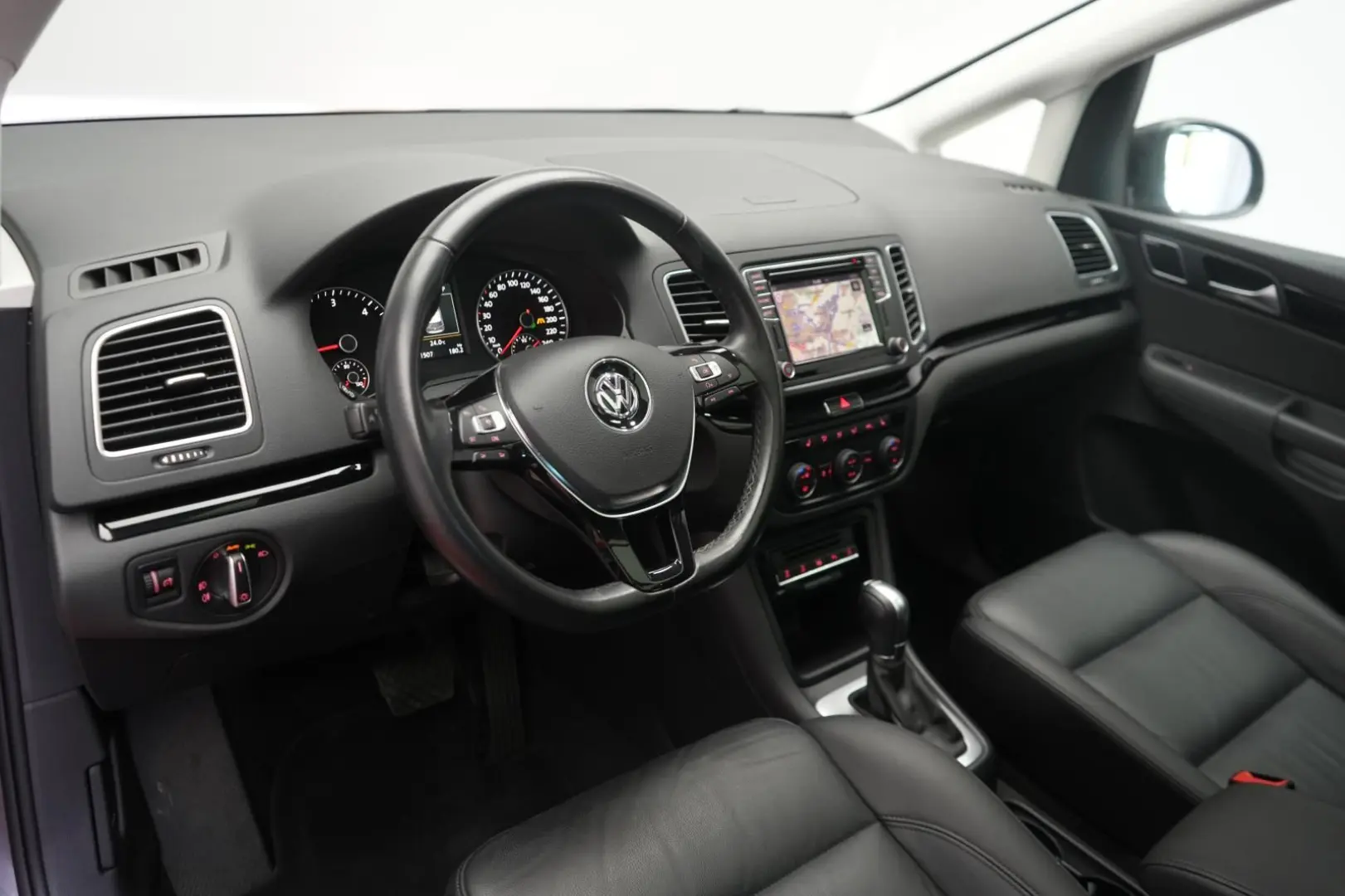 Sharan 2.0 TDI DSG Highline Navi Leder ACC Kamer