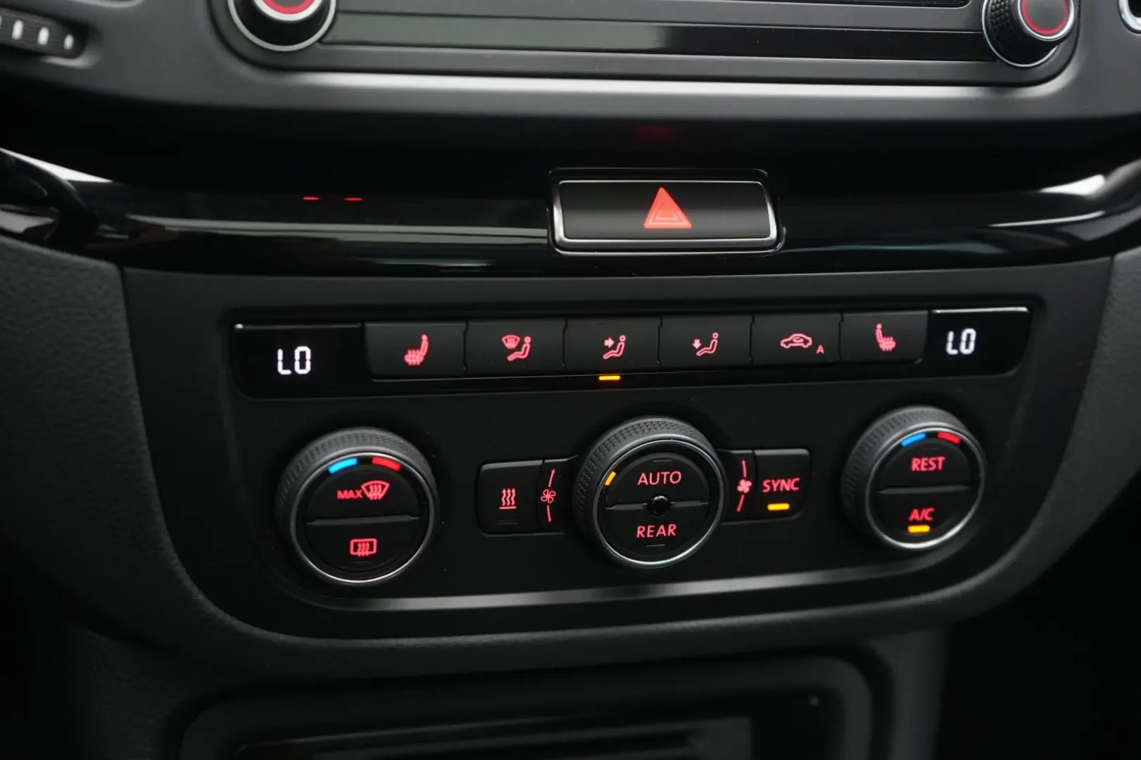 Sharan 2.0 TDI DSG Highline Navi Leder ACC Kamer