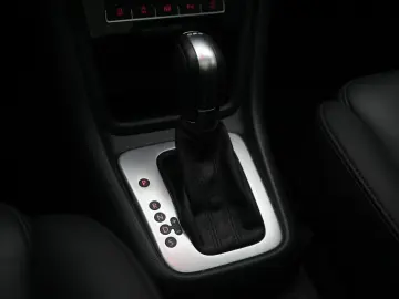 Sharan 2.0 TDI DSG Highline Navi Leder ACC Kamer