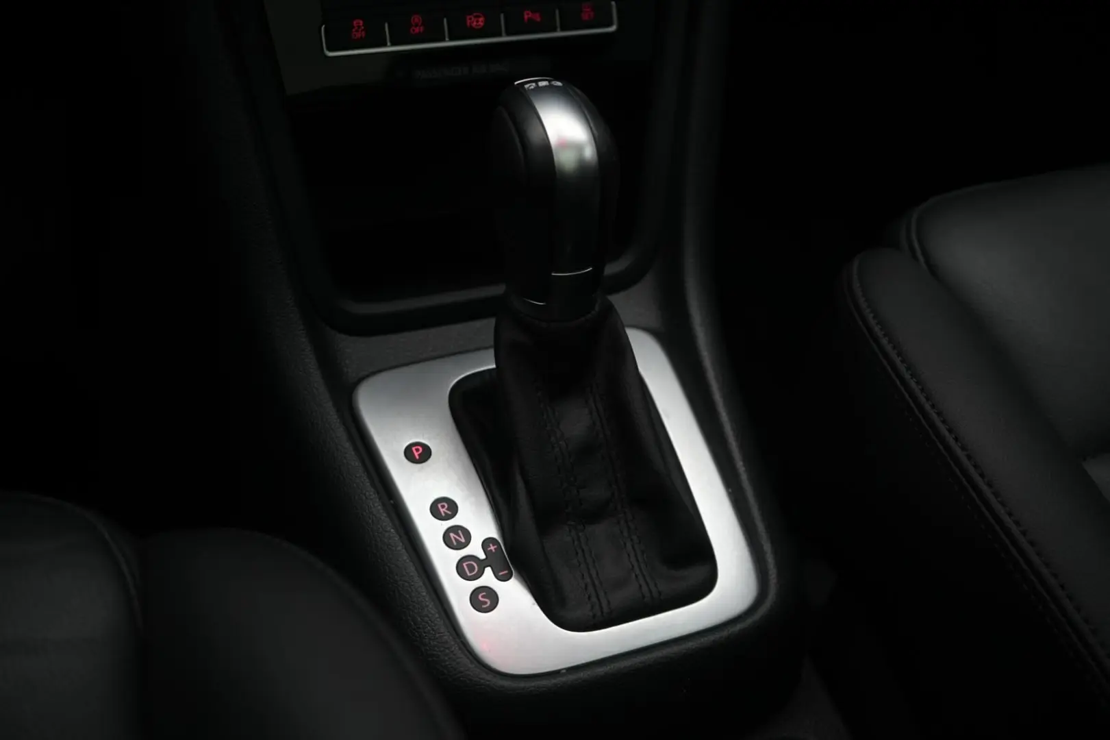 Sharan 2.0 TDI DSG Highline Navi Leder ACC Kamer