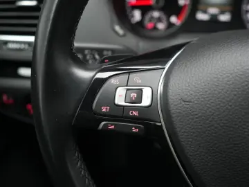 Sharan 2.0 TDI DSG Highline Navi Leder ACC Kamer