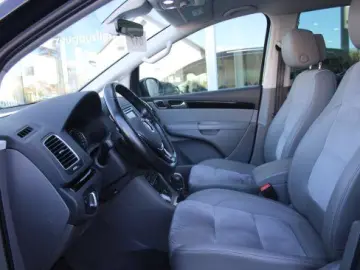 Sharan 4Motion 2.0 TDI Highline Pano Navi Leder