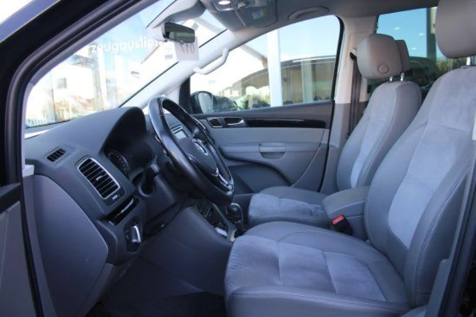 Sharan 4Motion 2.0 TDI Highline Pano Navi Leder