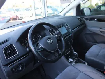 Sharan 4Motion 2.0 TDI Highline Pano Navi Leder