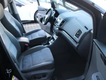 Sharan 4Motion 2.0 TDI Highline Pano Navi Leder