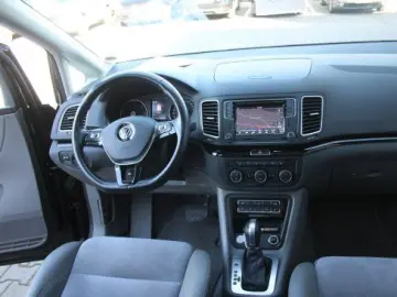 Sharan 4Motion 2.0 TDI Highline Pano Navi Leder