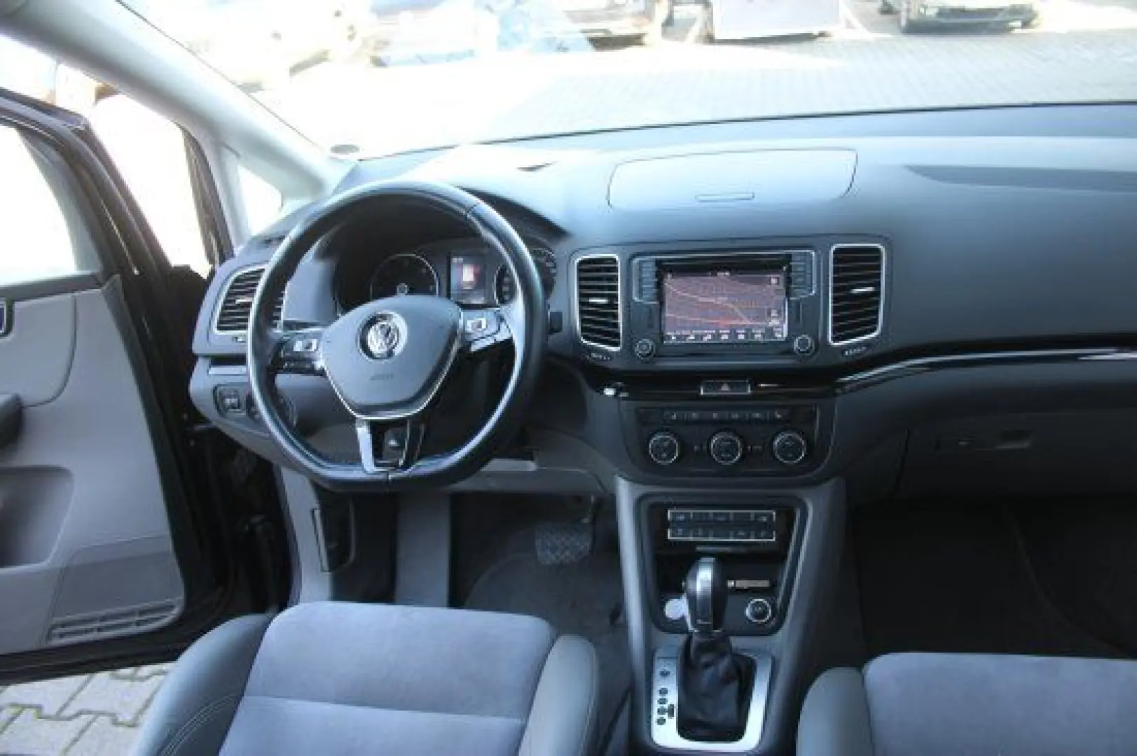 Sharan 4Motion 2.0 TDI Highline Pano Navi Leder