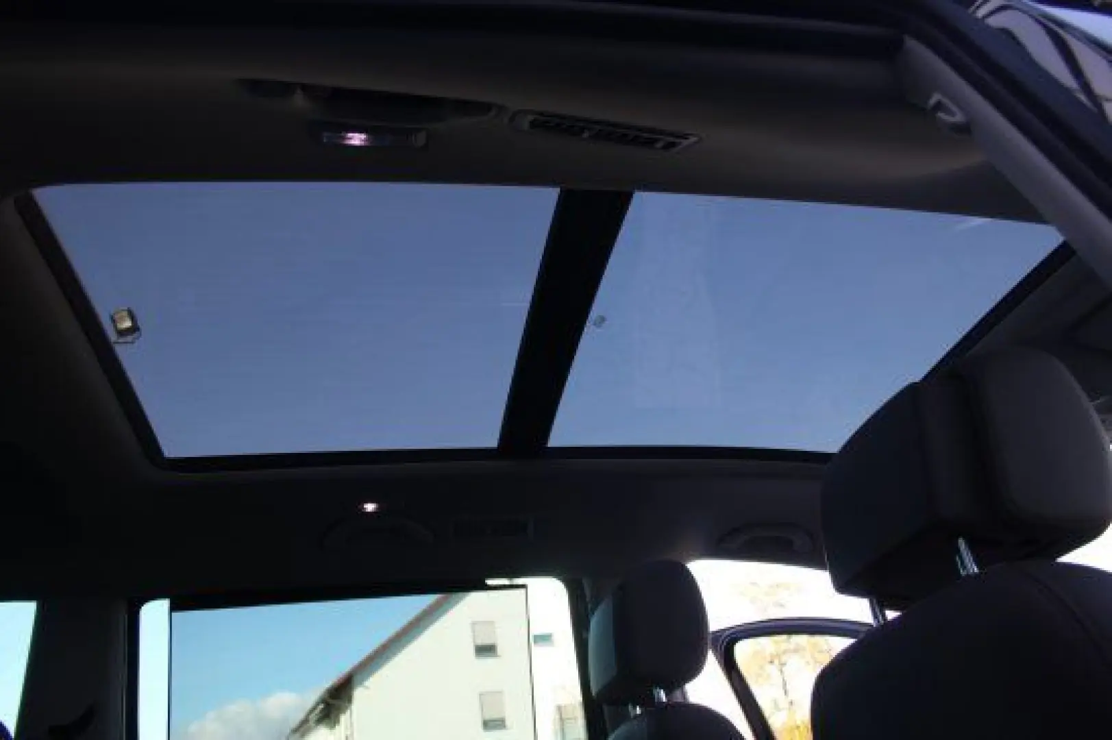 Sharan 4Motion 2.0 TDI Highline Pano Navi Leder