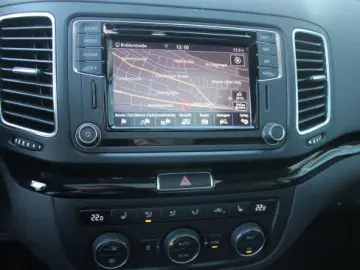 Sharan 4Motion 2.0 TDI Highline Pano Navi Leder