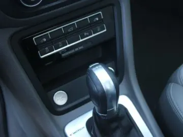 Sharan 4Motion 2.0 TDI Highline Pano Navi Leder