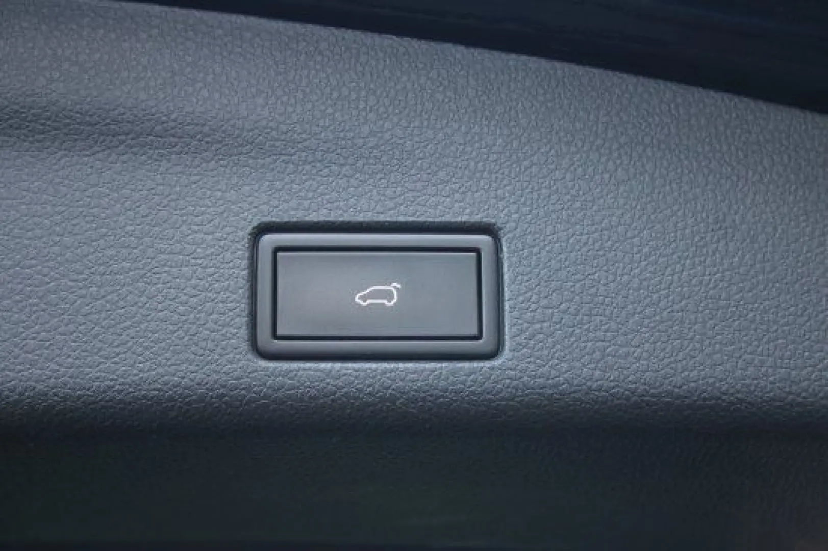 Sharan 4Motion 2.0 TDI Highline Pano Navi Leder