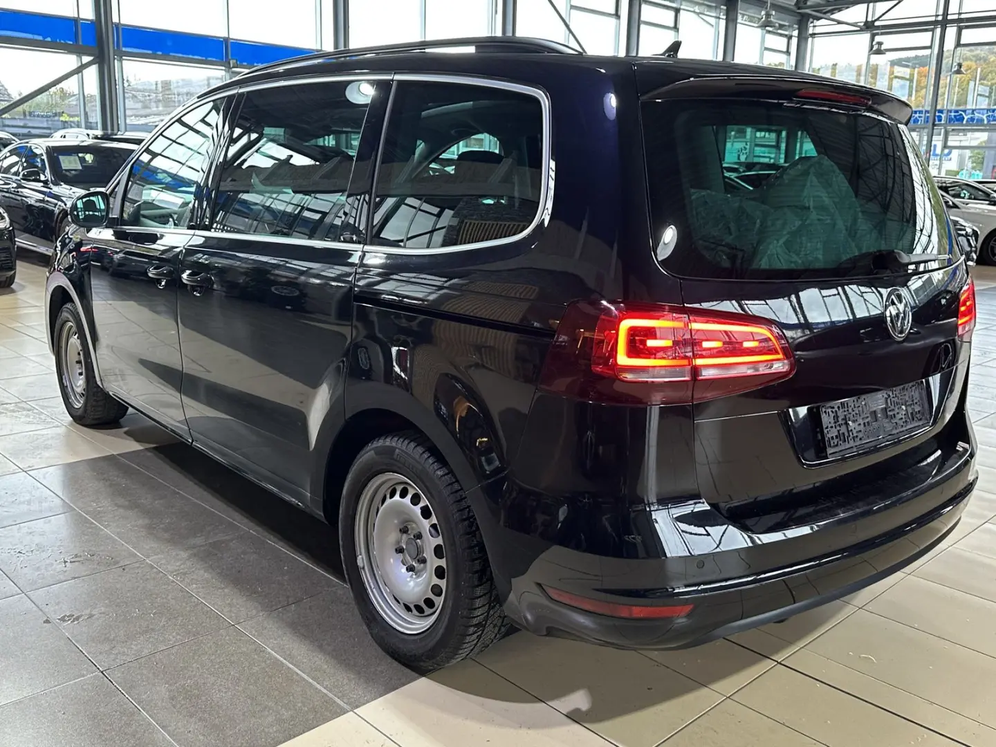 Sharan Comfortline 7-Sitzer Pano. Dynaudio R.Cam