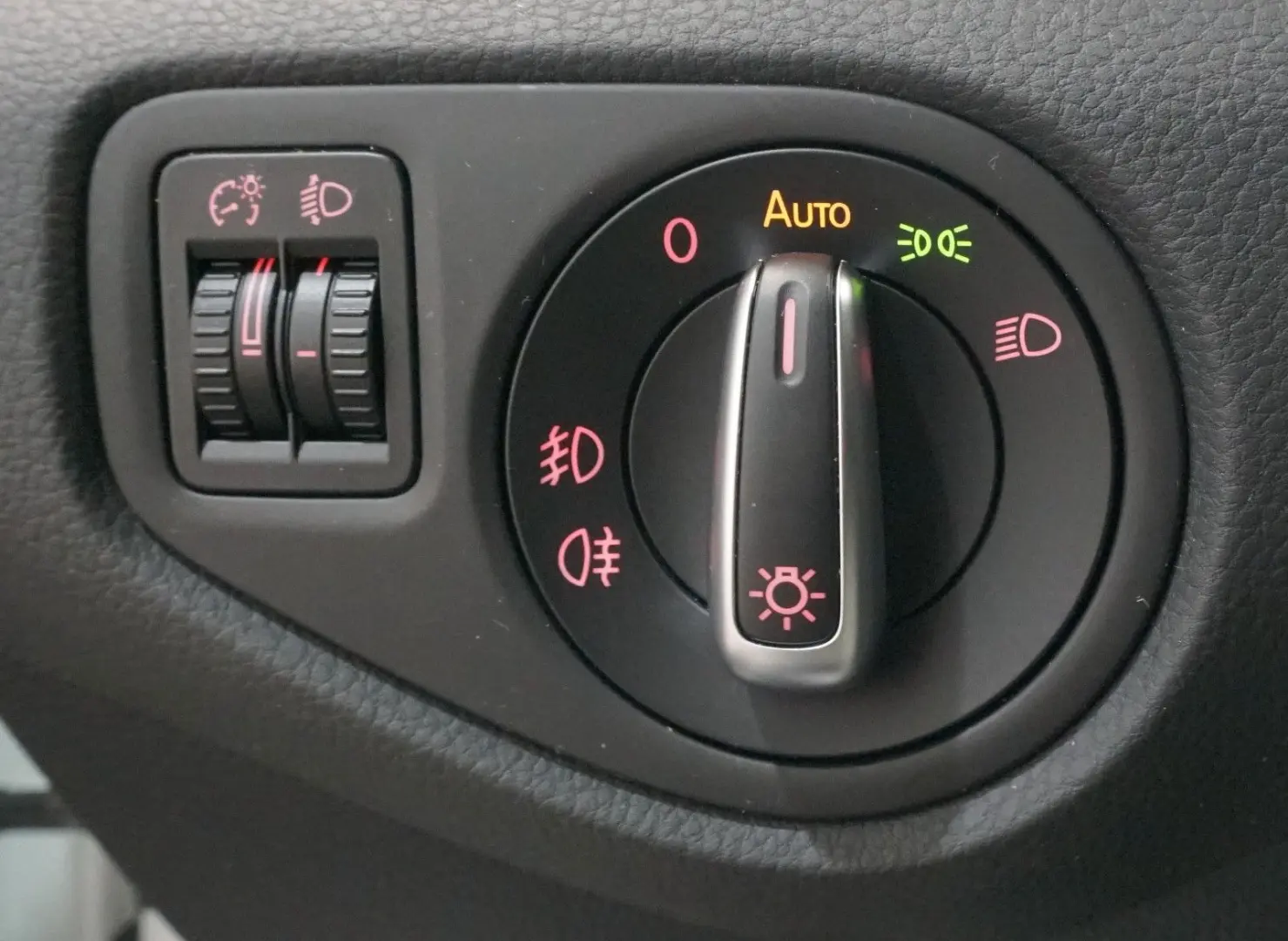 Sharan United 2.0 TDI  7 Sitzer  AHK NAVI