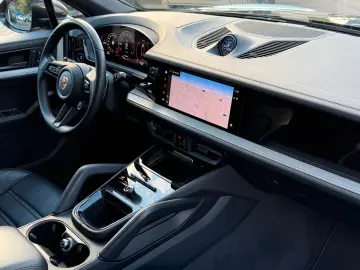 Cayenne Coupe E-Hybrid Panorama