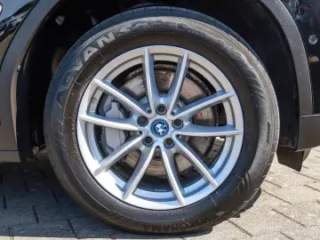 X3 xDrive30e AHK RFK NAVI LED PDC V H DAB Klima