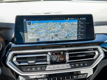 X3 xDrive30e AHK RFK NAVI LED PDC V H DAB Klima