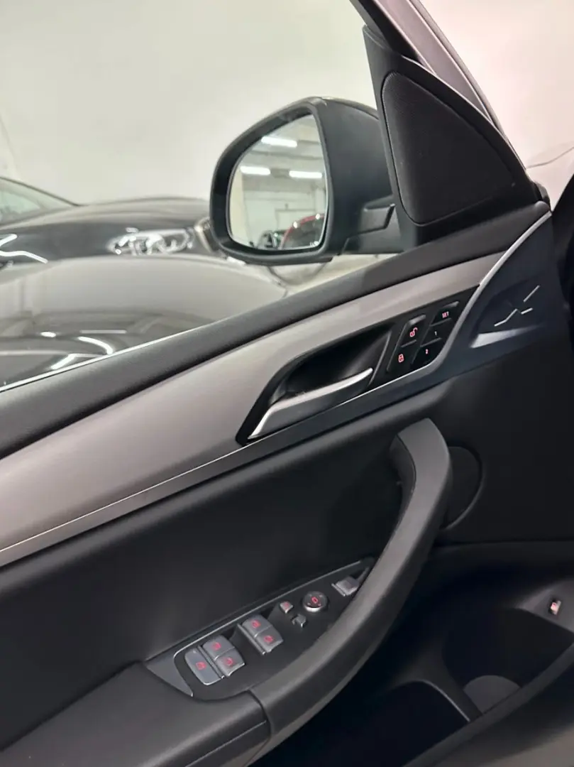 X3 xD 30e Sport Live C. Leder Memory ACC LED DAB