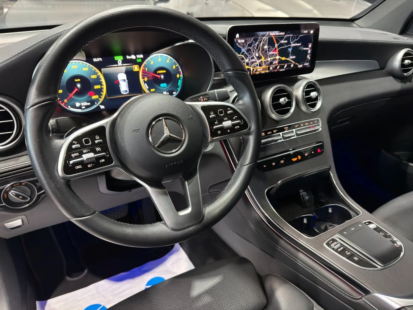 GLC 300 Coupe 4Matic STHZ BURM LED 360  DAB