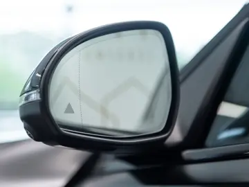 Mercedes-Benz C 300 e Plug-in Hybrid 9G-Tronic