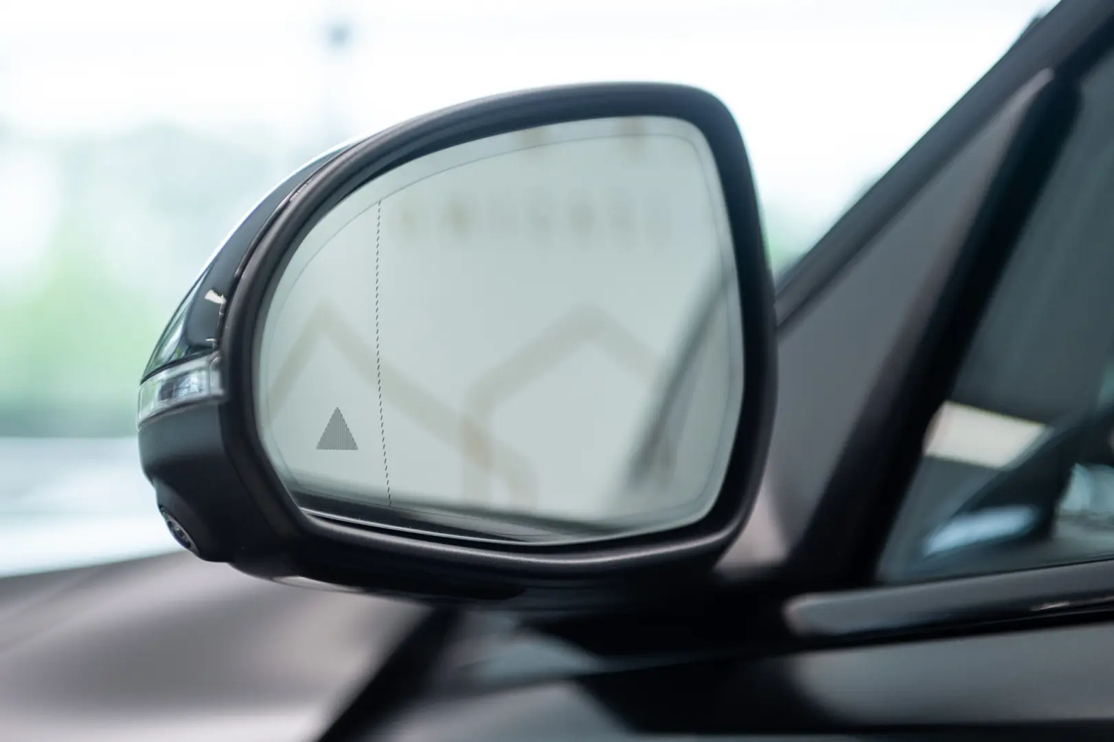 Mercedes-Benz C 300 e Plug-in Hybrid 9G-Tronic