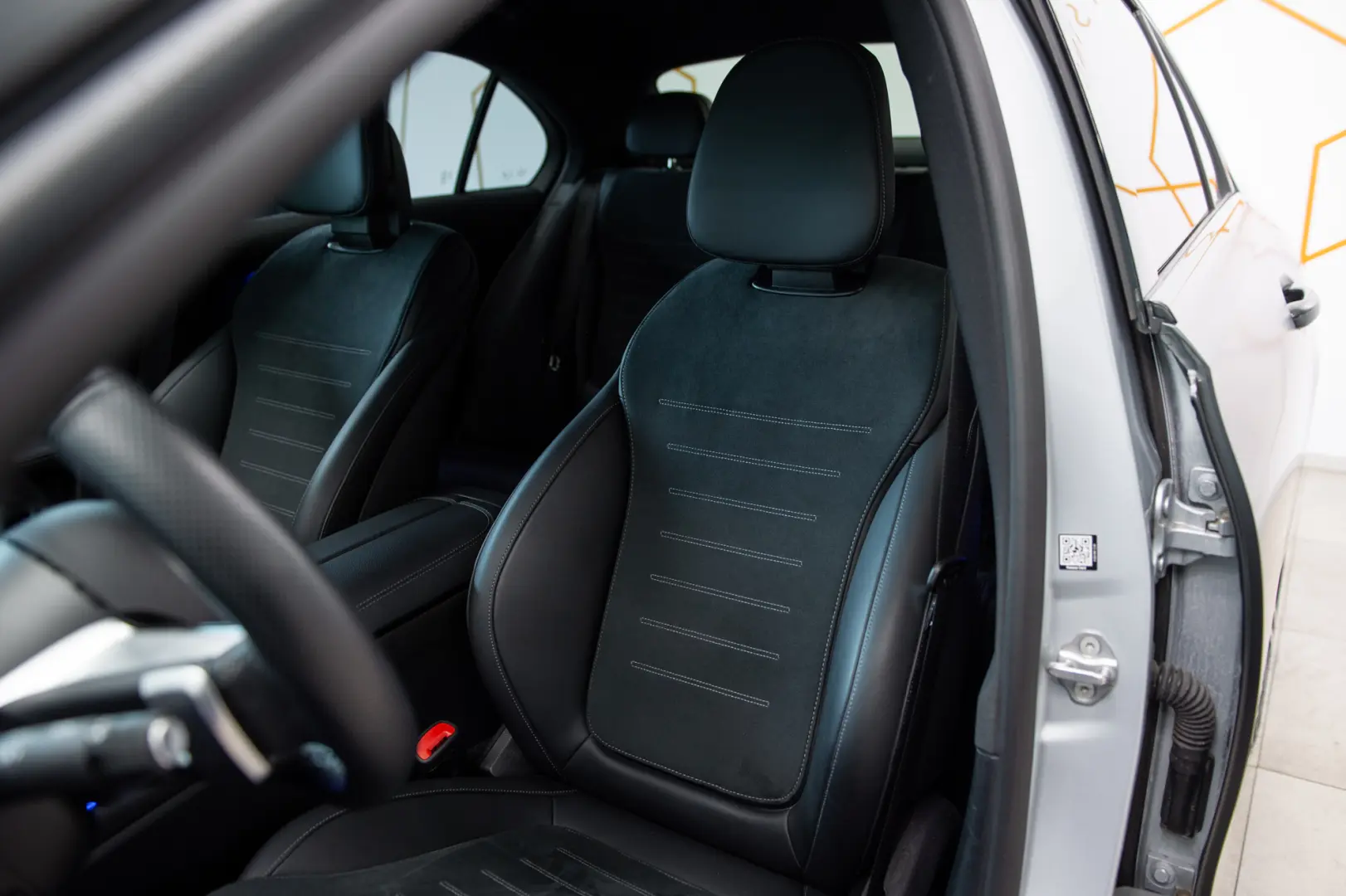 Mercedes-Benz C 300 e Plug-in Hybrid 9G-Tronic